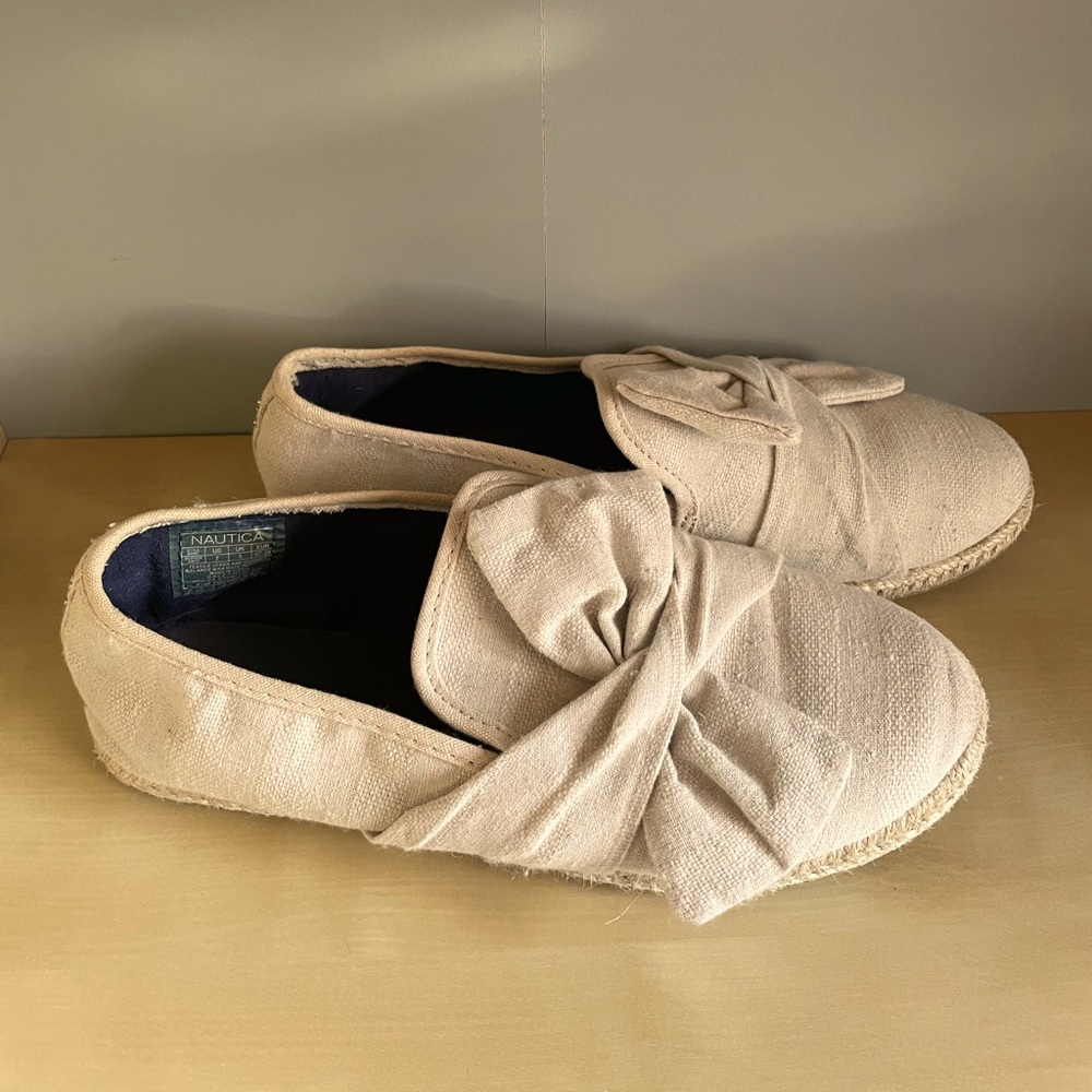 Light Beige tan canvas flats size 7